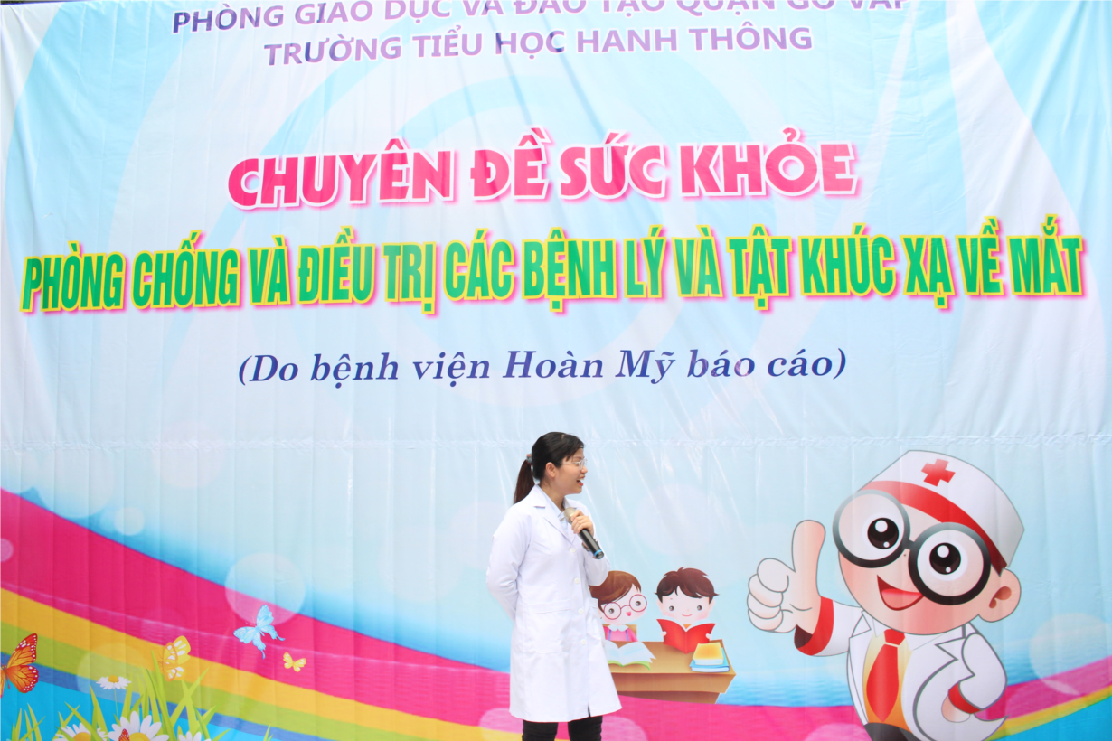 Sinh hoạt chuyên đề “Phòng chống và điều trị các bệnh lí và tật khúc xạ về mắt” do các bác sĩ bệnh viện Hoàn Mỹ truyền thông. (4).JPG